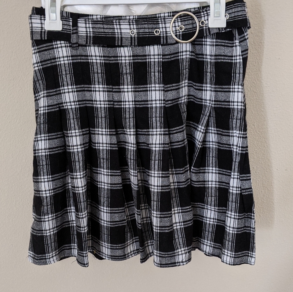 (BRAND NEW) Romwe plaid high waisted skirt